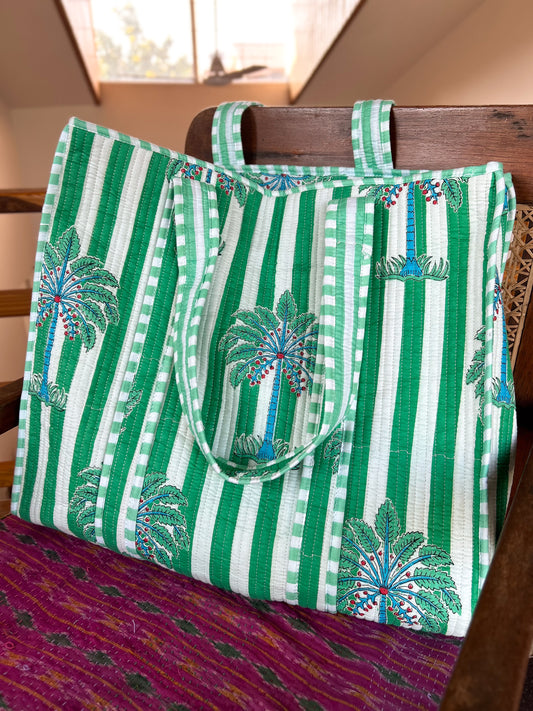 Graphic Palm Striped Zipper Tote in Mint