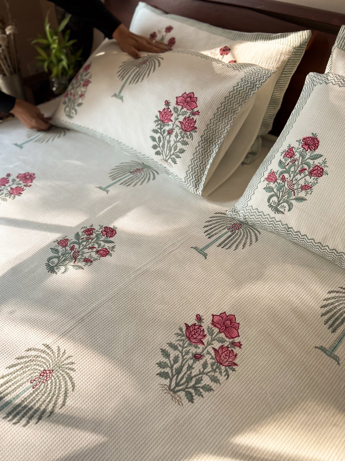 Willowing Palms Waffle Bed Set