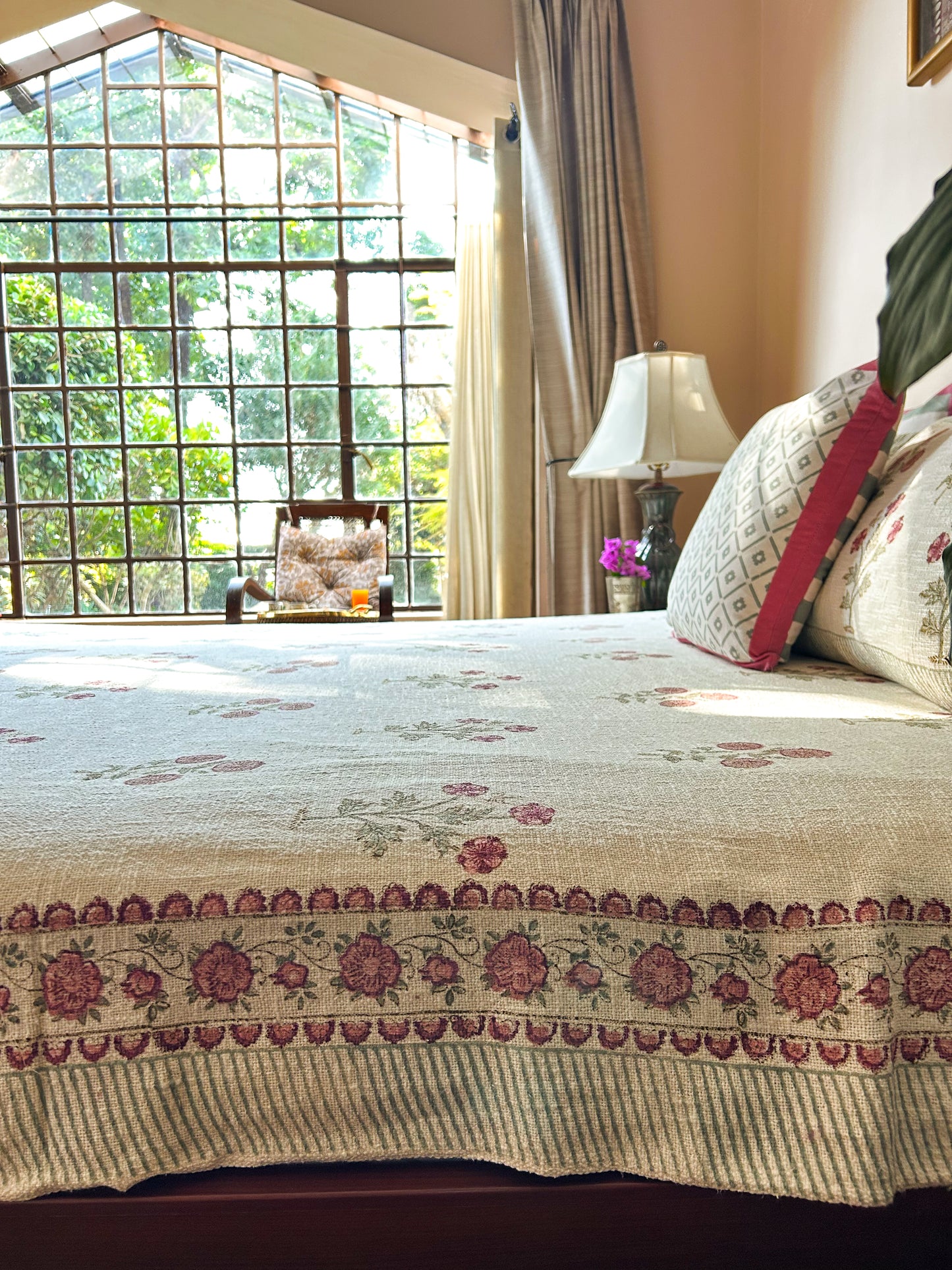 Vintage Rose Jute-Linen Bed Set