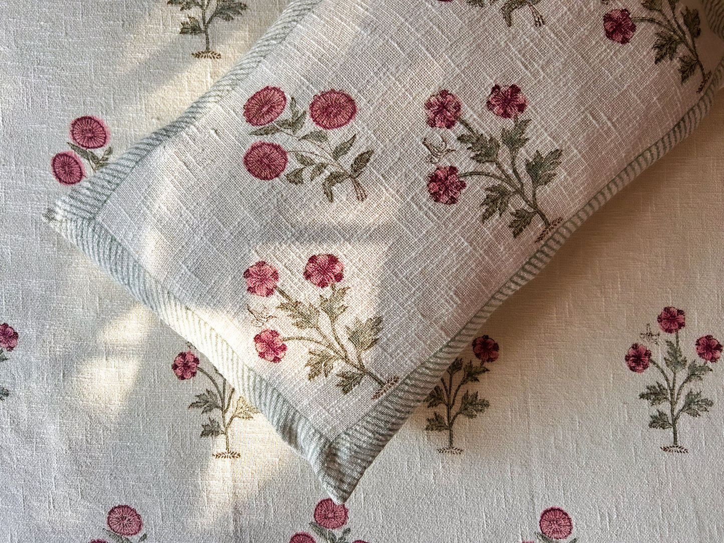 Vintage Rose Jute-Linen Bed Set